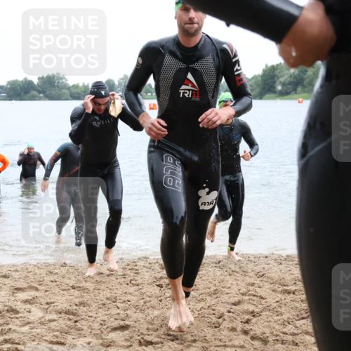 21.06.2025 - 27. Vierlanden-Triathlon Lena Gebhardt http://msf.ph/oto/8042705 15.06.2025 13:22:05 Schwimmen 1231, 1236, 1239, 1251, 1258, 1263, 1270, 1271, 1274, 1275, 1276, 1291, 1294, 1313 meine-sportfotos.de