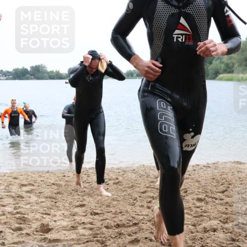 21.06.2025 - 27. Vierlanden-Triathlon Lena Gebhardt http://msf.ph/oto/8042714 15.06.2025 13:22:06 Schwimmen 1231, 1236, 1239, 1251, 1258, 1263, 1270, 1271, 1274, 1275, 1276, 1291, 1294, 1313 meine-sportfotos.de