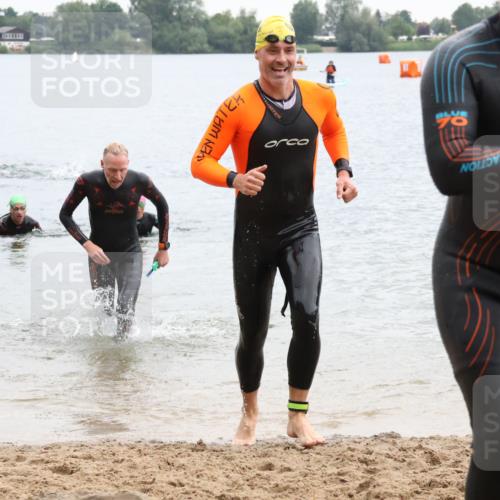 21.06.2025 - 27. Vierlanden-Triathlon Lena Gebhardt http://msf.ph/oto/8042739 15.06.2025 13:22:11 Schwimmen 1231, 1236, 1239, 1251, 1258, 1263, 1271, 1274, 1275, 1276, 1294 meine-sportfotos.de