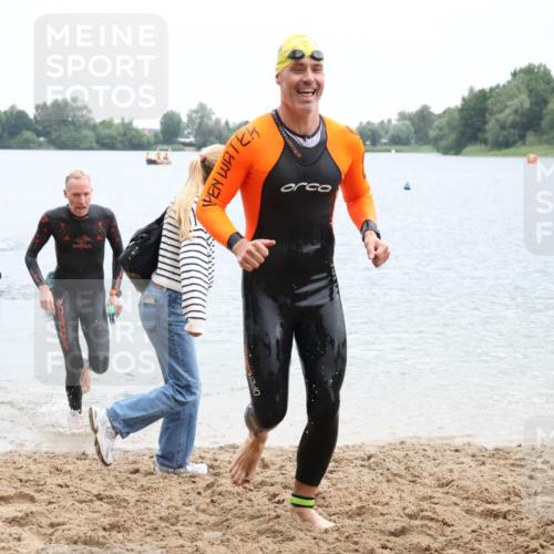 21.06.2025 - 27. Vierlanden-Triathlon Lena Gebhardt http://msf.ph/oto/8042744 15.06.2025 13:22:13 Schwimmen 1231, 1236, 1239, 1251, 1258, 1263, 1274, 1275, 1294, 1302 meine-sportfotos.de