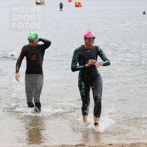 21.06.2025 - 27. Vierlanden-Triathlon Lena Gebhardt http://msf.ph/oto/8042758 15.06.2025 13:22:21 Schwimmen 1232, 1239, 1246, 1274, 1275, 1302, 1316 meine-sportfotos.de
