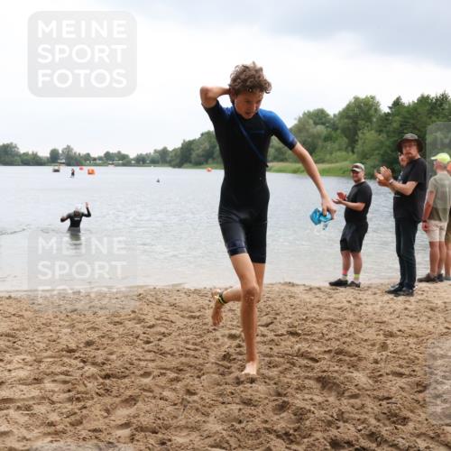 21.06.2025 - 27. Vierlanden-Triathlon Lena Gebhardt http://msf.ph/oto/8042805 15.06.2025 13:22:28 Schwimmen 1232, 1246, 1259, 1289, 1302, 1314, 1316 meine-sportfotos.de