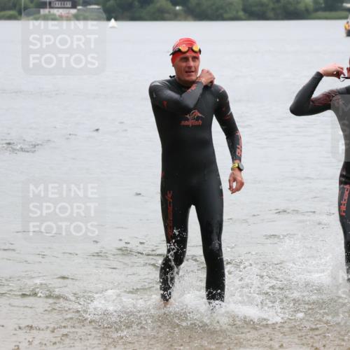 21.06.2025 - 27. Vierlanden-Triathlon Lena Gebhardt http://msf.ph/oto/8042816 15.06.2025 13:22:33 Schwimmen 1232, 1246, 1259, 1289, 1302, 1314, 1316 meine-sportfotos.de