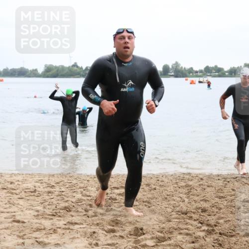 21.06.2025 - 27. Vierlanden-Triathlon Lena Gebhardt http://msf.ph/oto/8042927 15.06.2025 13:23:22 Schwimmen 1250, 1262, 1264, 1287, 1290, 1306 meine-sportfotos.de