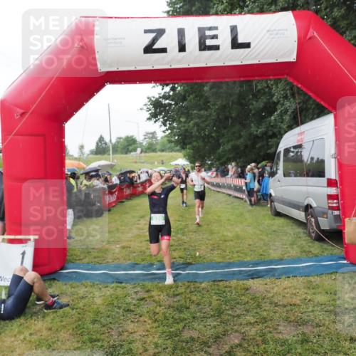 21.06.2025 - 27. Vierlanden-Triathlon MichiJ http://msf.ph/oto/8042953 15.06.2026 13:39:08 Ziel 745, 789, 920 meine-sportfotos.de