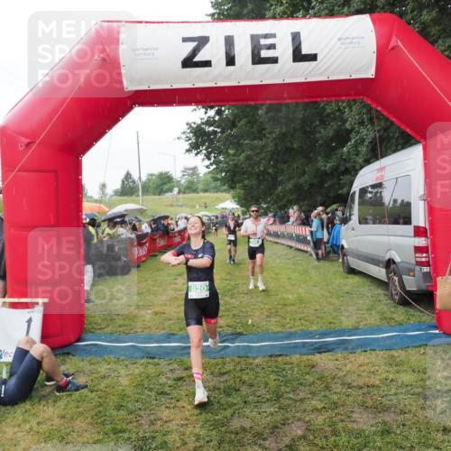 21.06.2025 - 27. Vierlanden-Triathlon MichiJ http://msf.ph/oto/8042957 15.06.2026 13:39:09 Ziel 745, 789, 920 meine-sportfotos.de