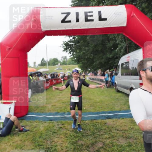 21.06.2025 - 27. Vierlanden-Triathlon MichiJ http://msf.ph/oto/8042997 15.06.2026 13:39:11 Ziel 745, 789, 920, 1082, 1083, 1084 meine-sportfotos.de