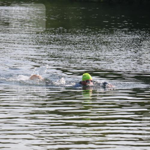 15.06.2025 - 27. Vierlanden-Triathlon Lena Gebhardt http://msf.ph/oto/8043205 15.06.2025 08:29:06 Schwimmen  meine-sportfotos.de