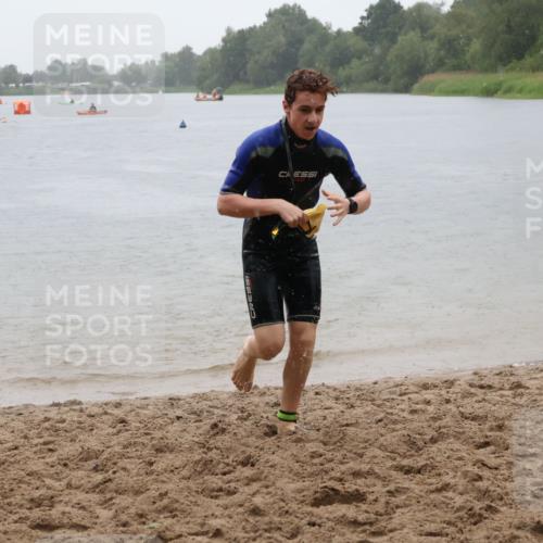 21.06.2025 - 27. Vierlanden-Triathlon Lena Gebhardt http://msf.ph/oto/8043885 15.06.2025 14:38:14 Schwimmen 1331 meine-sportfotos.de