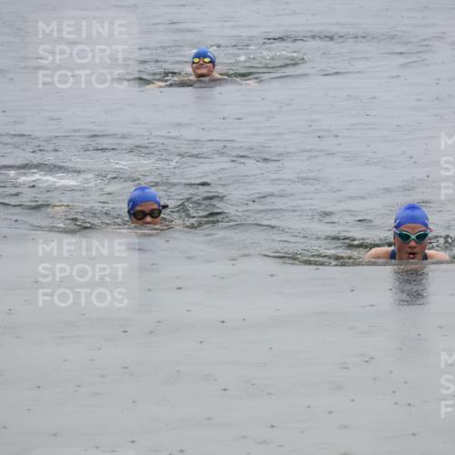 21.06.2025 - 27. Vierlanden-Triathlon Lena Gebhardt http://msf.ph/oto/8044556 15.06.2025 14:40:50 Schwimmen 1321 meine-sportfotos.de