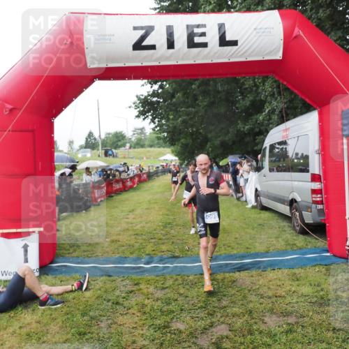 21.06.2025 - 27. Vierlanden-Triathlon MichiJ http://msf.ph/oto/8045089 15.06.2026 13:50:59 Ziel 1098, 1108, 1120, 1132, 1134, 1136 meine-sportfotos.de