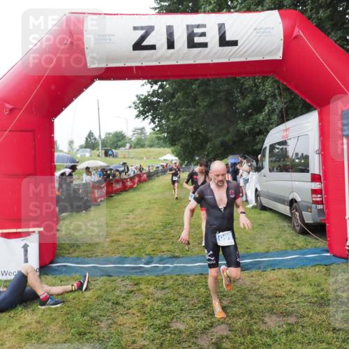 21.06.2025 - 27. Vierlanden-Triathlon MichiJ http://msf.ph/oto/8045094 15.06.2026 13:50:59 Ziel 1098, 1108, 1120, 1132, 1134, 1136 meine-sportfotos.de
