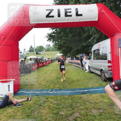 21.06.2025 - 27. Vierlanden-Triathlon MichiJ http://msf.ph/oto/8045119 15.06.2026 13:51:01 Ziel 1098, 1108, 1134, 1136 meine-sportfotos.de