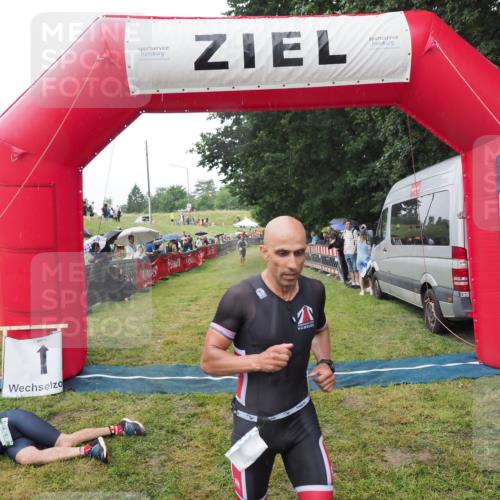 21.06.2025 - 27. Vierlanden-Triathlon MichiJ http://msf.ph/oto/8045434 15.06.2026 13:52:24 Ziel 23, 1117, 1163 meine-sportfotos.de
