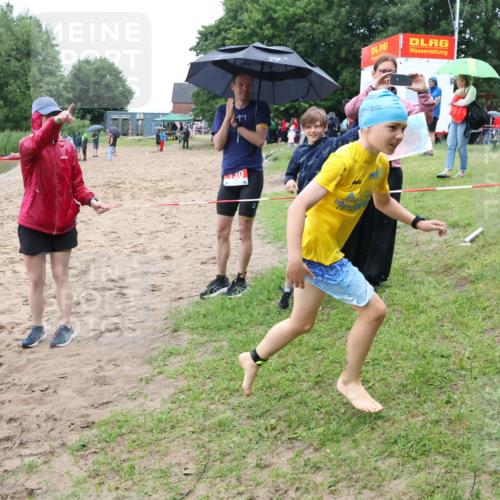 21.06.2025 - 27. Vierlanden-Triathlon Lena Gebhardt http://msf.ph/oto/8045435 15.06.2025 14:47:38 Schwimmen 1334 meine-sportfotos.de