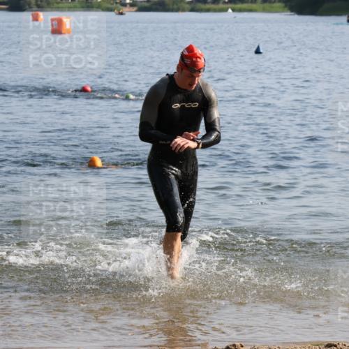 15.06.2025 - 27. Vierlanden-Triathlon Lena Gebhardt http://msf.ph/oto/8045476 15.06.2025 08:39:41 Schwimmen 59, 168 meine-sportfotos.de