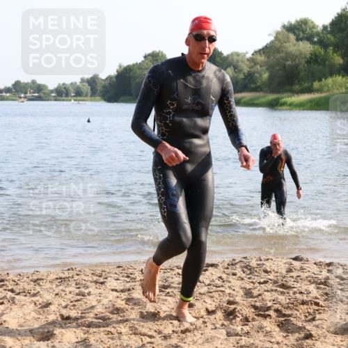 15.06.2025 - 27. Vierlanden-Triathlon Lena Gebhardt http://msf.ph/oto/8045953 15.06.2025 08:41:11 Schwimmen 22, 99, 109, 111, 129, 138, 147, 176 meine-sportfotos.de