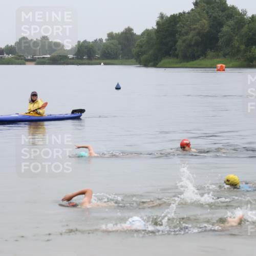 21.06.2025 - 27. Vierlanden-Triathlon Lena Gebhardt http://msf.ph/oto/8046458 15.06.2025 15:00:42 Schwimmen  meine-sportfotos.de