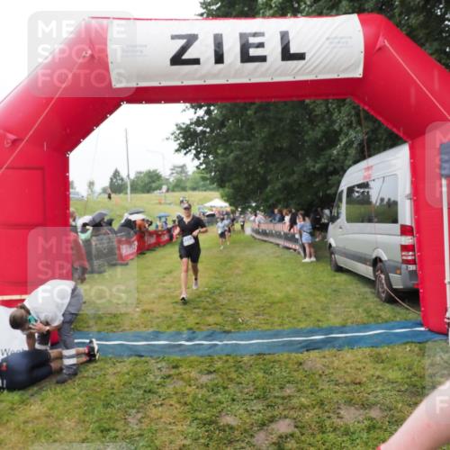 21.06.2025 - 27. Vierlanden-Triathlon MichiJ http://msf.ph/oto/8047008 15.06.2026 14:09:26 Ziel 1133, 1191, 1222 meine-sportfotos.de