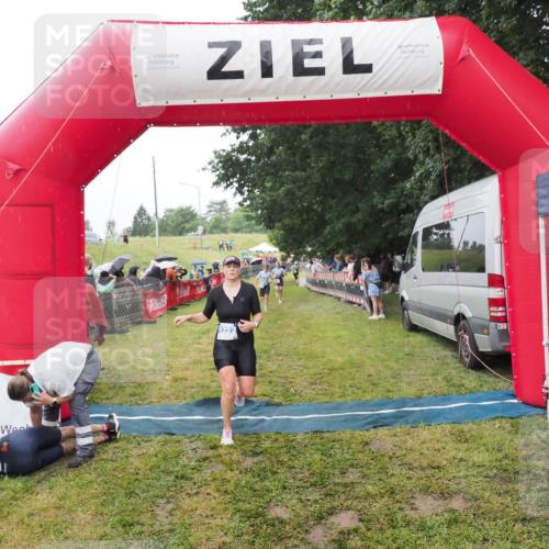 21.06.2025 - 27. Vierlanden-Triathlon MichiJ http://msf.ph/oto/8047019 15.06.2026 14:09:27 Ziel 1133, 1190, 1191, 1222 meine-sportfotos.de