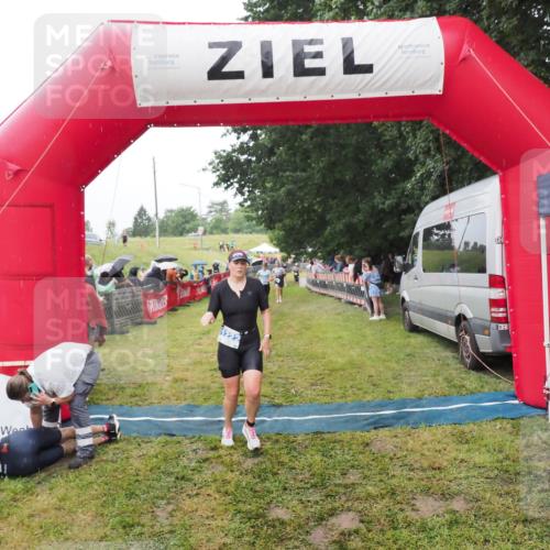 21.06.2025 - 27. Vierlanden-Triathlon MichiJ http://msf.ph/oto/8047022 15.06.2026 14:09:27 Ziel 1133, 1190, 1191, 1222 meine-sportfotos.de