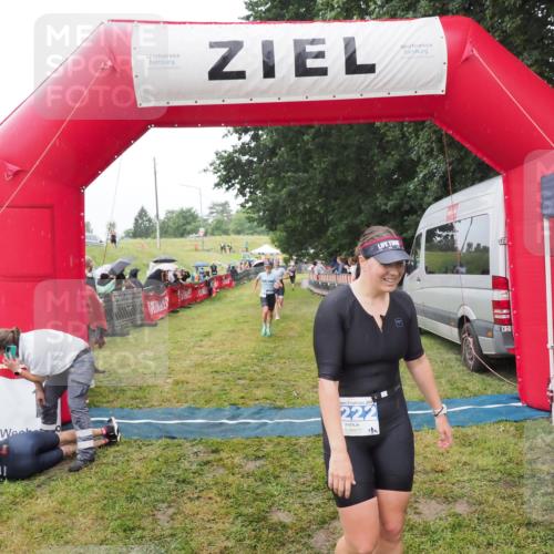 21.06.2025 - 27. Vierlanden-Triathlon MichiJ http://msf.ph/oto/8047038 15.06.2026 14:09:28 Ziel 1133, 1190, 1191, 1222 meine-sportfotos.de