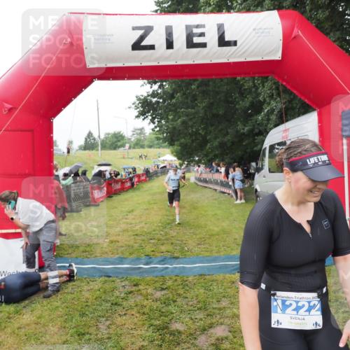 21.06.2025 - 27. Vierlanden-Triathlon MichiJ http://msf.ph/oto/8047042 15.06.2026 14:09:29 Ziel 1133, 1190, 1191, 1222 meine-sportfotos.de