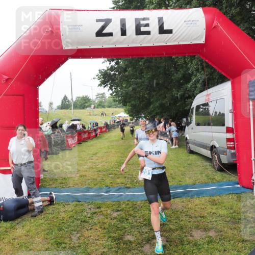 21.06.2025 - 27. Vierlanden-Triathlon MichiJ http://msf.ph/oto/8047061 15.06.2026 14:09:31 Ziel 687, 1133, 1190, 1191, 1222 meine-sportfotos.de