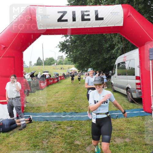 21.06.2025 - 27. Vierlanden-Triathlon MichiJ http://msf.ph/oto/8047069 15.06.2026 14:09:31 Ziel 687, 1133, 1190, 1191, 1222 meine-sportfotos.de