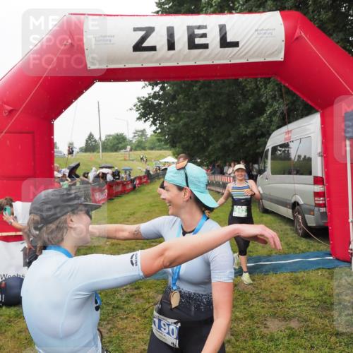 21.06.2025 - 27. Vierlanden-Triathlon MichiJ http://msf.ph/oto/8047103 15.06.2026 14:09:36 Ziel 687, 942, 1190, 1191 meine-sportfotos.de