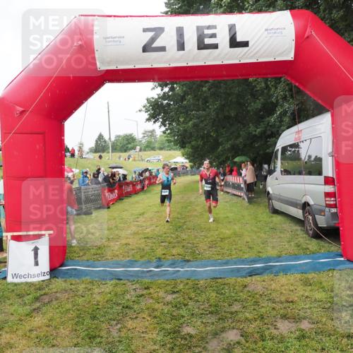 21.06.2025 - 27. Vierlanden-Triathlon MichiJ http://msf.ph/oto/8047567 15.06.2026 14:13:39 Ziel 1254, 1311 meine-sportfotos.de