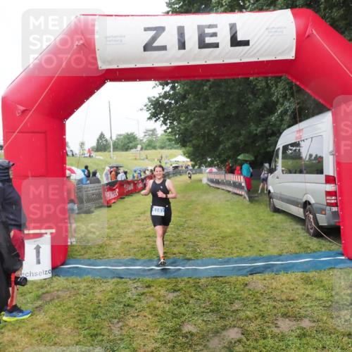 21.06.2025 - 27. Vierlanden-Triathlon MichiJ http://msf.ph/oto/8047711 15.06.2026 14:14:31 Ziel 1167 meine-sportfotos.de