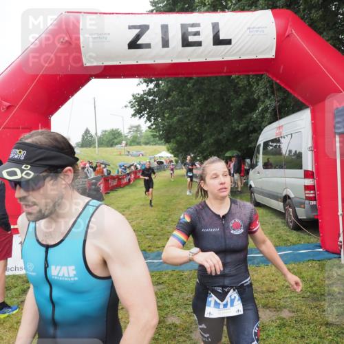 21.06.2025 - 27. Vierlanden-Triathlon MichiJ http://msf.ph/oto/8047881 15.06.2026 14:15:47 Ziel 1172, 1211, 1217, 1293, 1309 meine-sportfotos.de