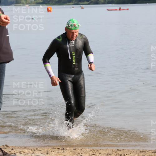 15.06.2025 - 27. Vierlanden-Triathlon Lena Gebhardt http://msf.ph/oto/8047882 15.06.2025 08:54:45 Schwimmen 108 meine-sportfotos.de