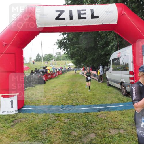 21.06.2025 - 27. Vierlanden-Triathlon MichiJ http://msf.ph/oto/8048855 15.06.2026 14:22:13 Ziel 1201, 1215, 1263, 1315 meine-sportfotos.de