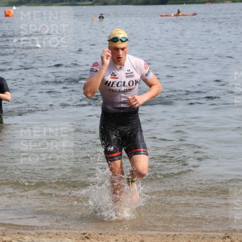 15.06.2025 - 27. Vierlanden-Triathlon Lena Gebhardt http://msf.ph/oto/8049592 15.06.2025 09:54:27 Schwimmen 253, 255, 261, 262, 318, 337, 342, 354 meine-sportfotos.de