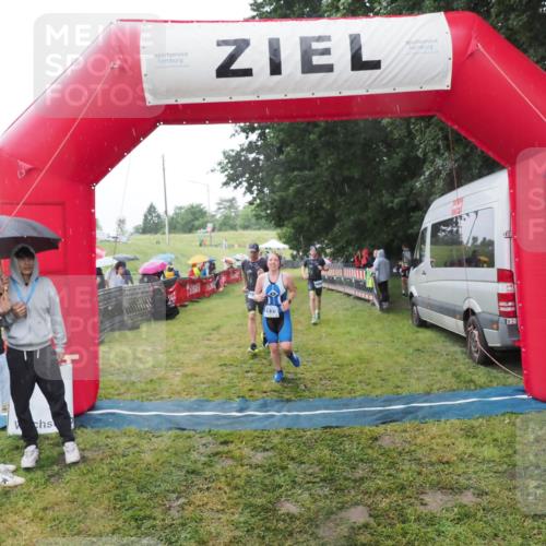 21.06.2025 - 27. Vierlanden-Triathlon MichiJ http://msf.ph/oto/8050025 15.06.2026 14:29:51 Ziel 1175, 1271, 1287, 1295 meine-sportfotos.de