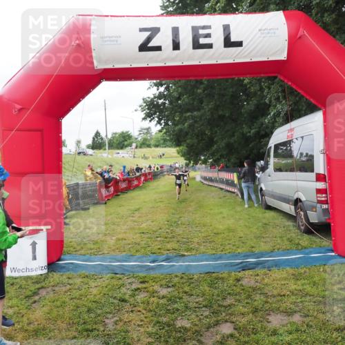 21.06.2025 - 27. Vierlanden-Triathlon MichiJ http://msf.ph/oto/8051364 15.06.2026 15:24:47 Ziel 1342, 1350 meine-sportfotos.de