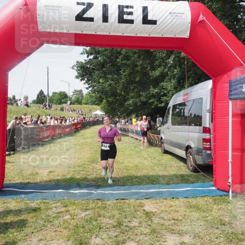 15.06.2025 - 27. Vierlanden-Triathlon KatJ http://msf.ph/oto/8051646 15.06.2025 11:39:37 Ziel  meine-sportfotos.de