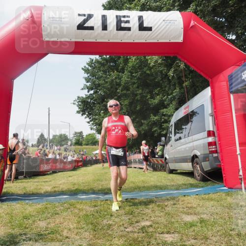 21.06.2025 - 27. Vierlanden-Triathlon KatJ http://msf.ph/oto/8051770 15.06.2025 11:41:55 Ziel 522 meine-sportfotos.de
