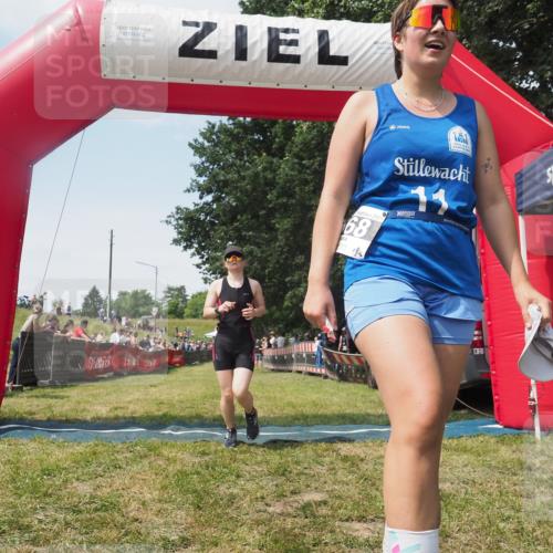 15.06.2025 - 27. Vierlanden-Triathlon KatJ http://msf.ph/oto/8051854 15.06.2025 11:42:56 Ziel 584 meine-sportfotos.de