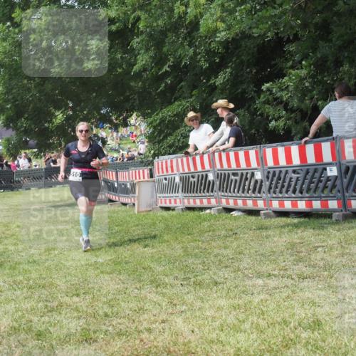 21.06.2025 - 27. Vierlanden-Triathlon KatJ http://msf.ph/oto/8052138 15.06.2025 11:48:54 Ziel 510 meine-sportfotos.de