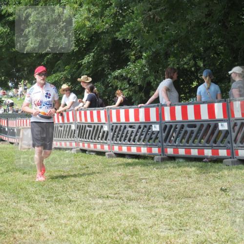 21.06.2025 - 27. Vierlanden-Triathlon KatJ http://msf.ph/oto/8052202 15.06.2025 11:51:04 Ziel 371 meine-sportfotos.de