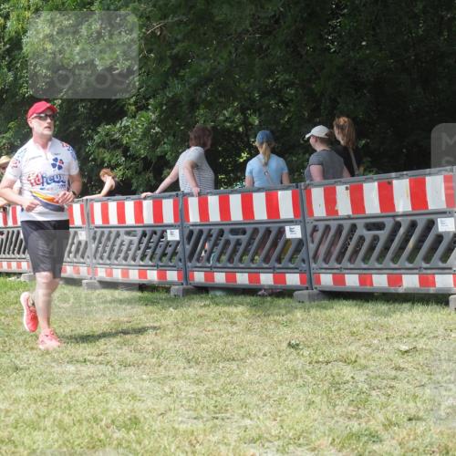21.06.2025 - 27. Vierlanden-Triathlon KatJ http://msf.ph/oto/8052204 15.06.2025 11:51:04 Ziel 371 meine-sportfotos.de