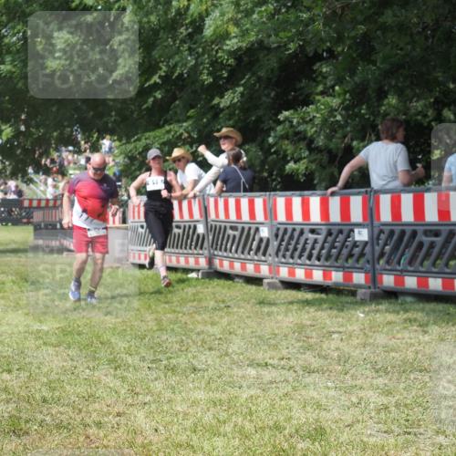 21.06.2025 - 27. Vierlanden-Triathlon KatJ http://msf.ph/oto/8052225 15.06.2025 11:52:45 Ziel 459, 593, 616 meine-sportfotos.de