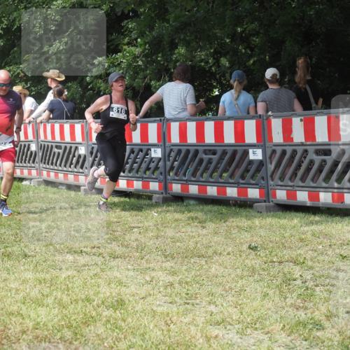 21.06.2025 - 27. Vierlanden-Triathlon KatJ http://msf.ph/oto/8052232 15.06.2025 11:52:46 Ziel 459, 593, 616 meine-sportfotos.de