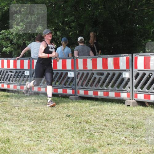 21.06.2025 - 27. Vierlanden-Triathlon KatJ http://msf.ph/oto/8052233 15.06.2025 11:52:46 Ziel 459, 593, 616 meine-sportfotos.de