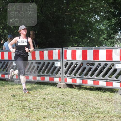 21.06.2025 - 27. Vierlanden-Triathlon KatJ http://msf.ph/oto/8052236 15.06.2025 11:52:47 Ziel 459, 593, 616 meine-sportfotos.de