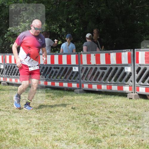 21.06.2025 - 27. Vierlanden-Triathlon KatJ http://msf.ph/oto/8052237 15.06.2025 11:52:48 Ziel 459, 593, 616 meine-sportfotos.de
