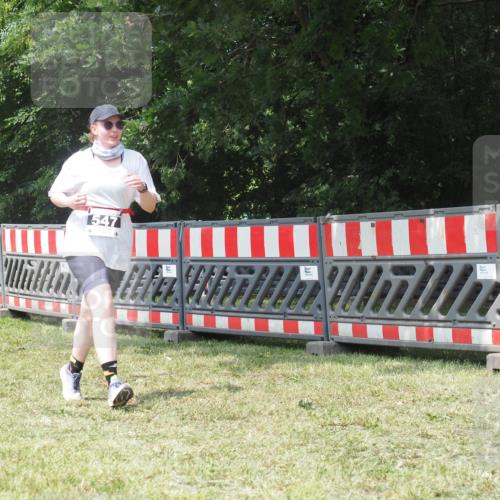 21.06.2025 - 27. Vierlanden-Triathlon KatJ http://msf.ph/oto/8052357 15.06.2025 11:55:51 Ziel 547 meine-sportfotos.de